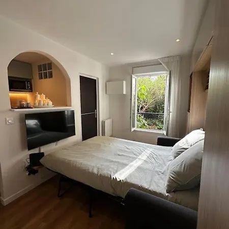 Studio * Enghien-les-Bains