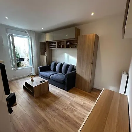 Studio Apartment